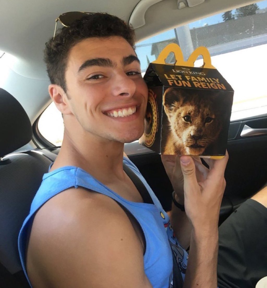 Pekerja McDonald’s yang bantu polisi melacak penembakan CEO UnitedHealthcare tidak akan menerima 60.000 dolar karena ada aturan ketat 